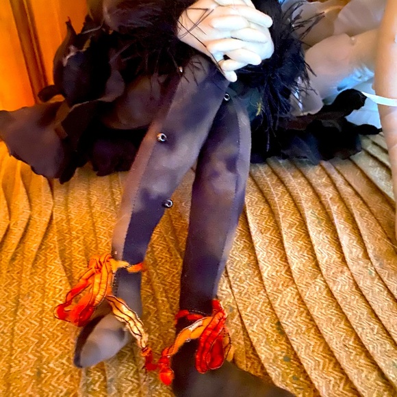 Dolls - Picture 5 of 6